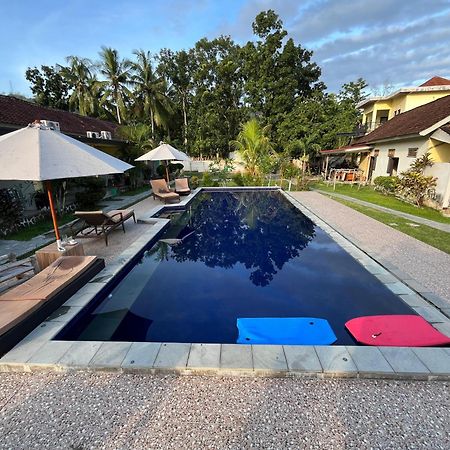 Kuta Lodge Homestay Exterior photo